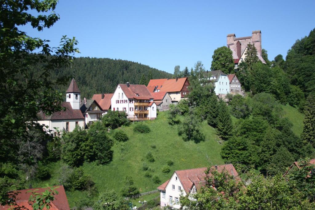 Hotel Roessle Berneck Altensteig Exterior foto