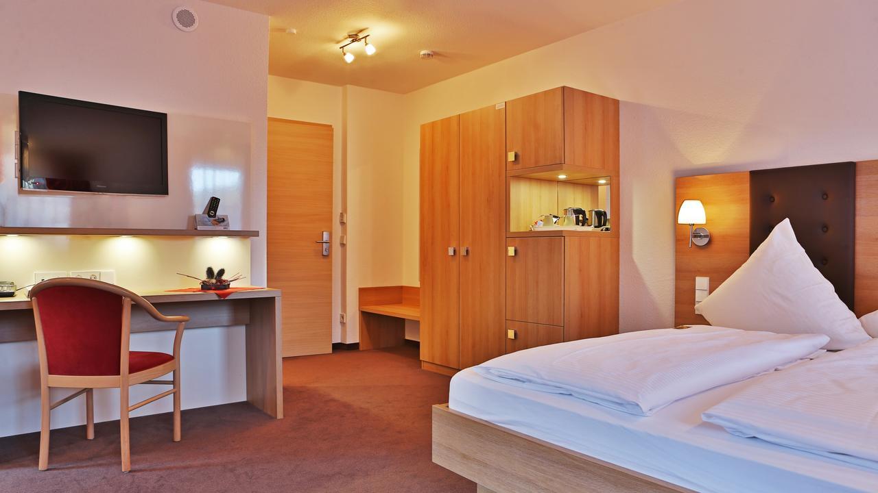 Hotel Roessle Berneck Altensteig Exterior foto